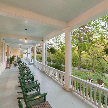 Grand Old Lady Hotel ウェインズビル エクステリア 写真