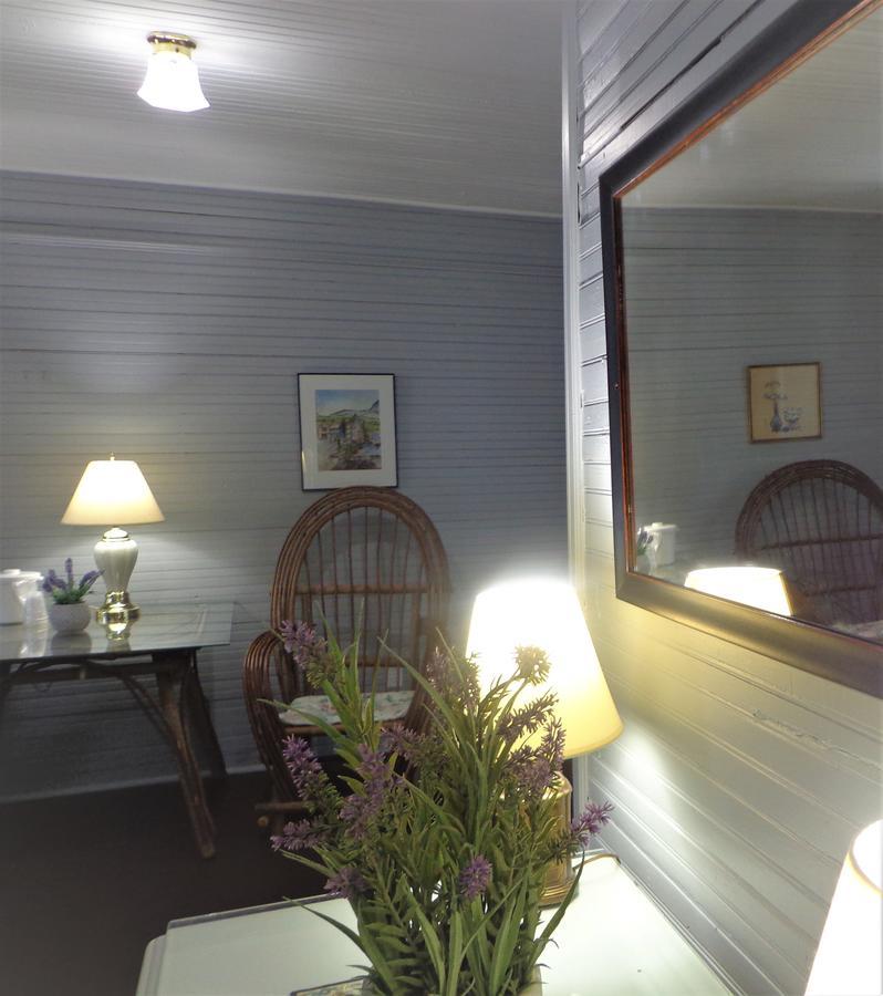 Grand Old Lady Hotel ウェインズビル エクステリア 写真