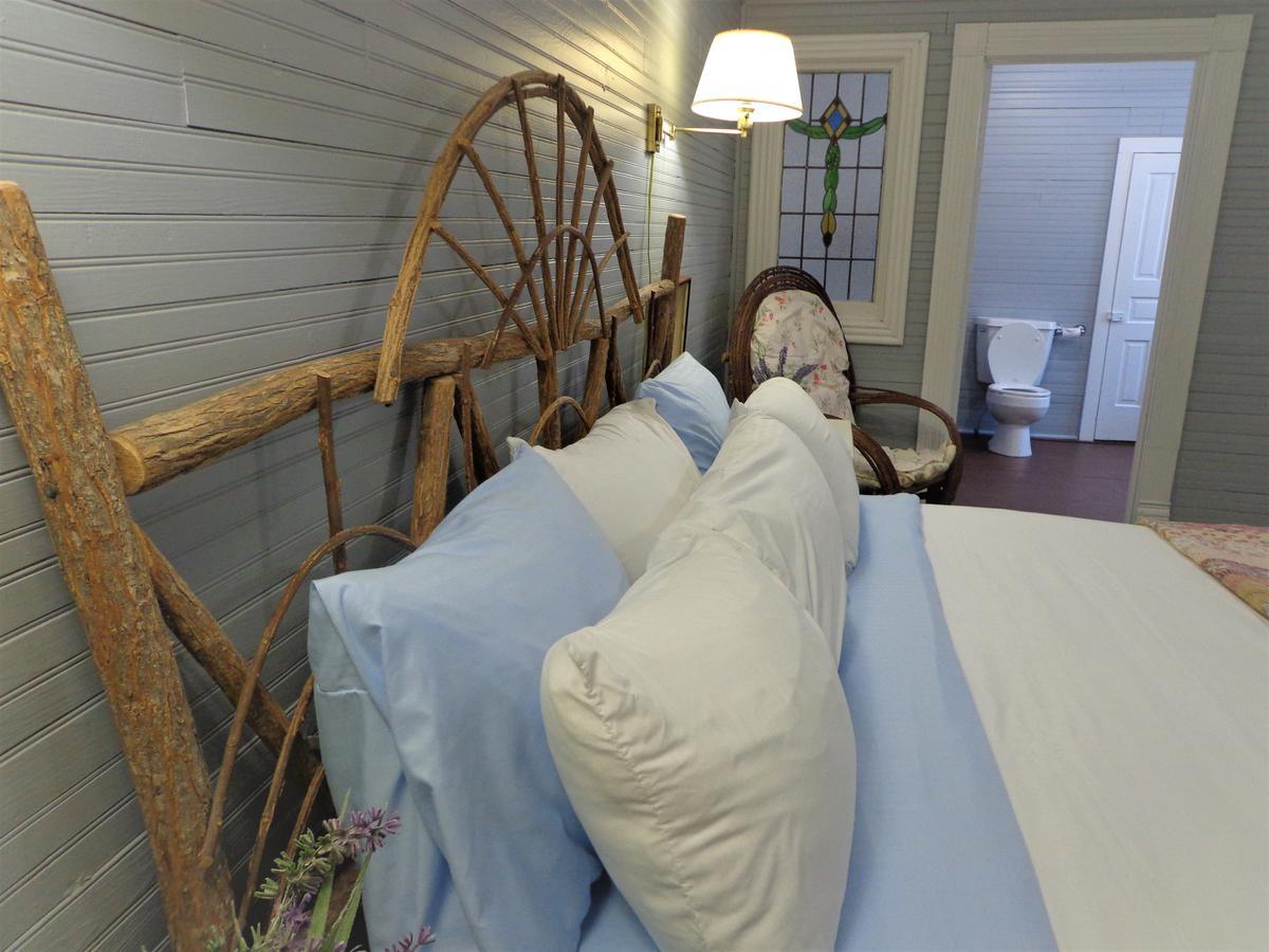 Grand Old Lady Hotel ウェインズビル エクステリア 写真
