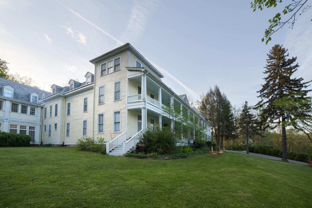 Grand Old Lady Hotel ウェインズビル エクステリア 写真