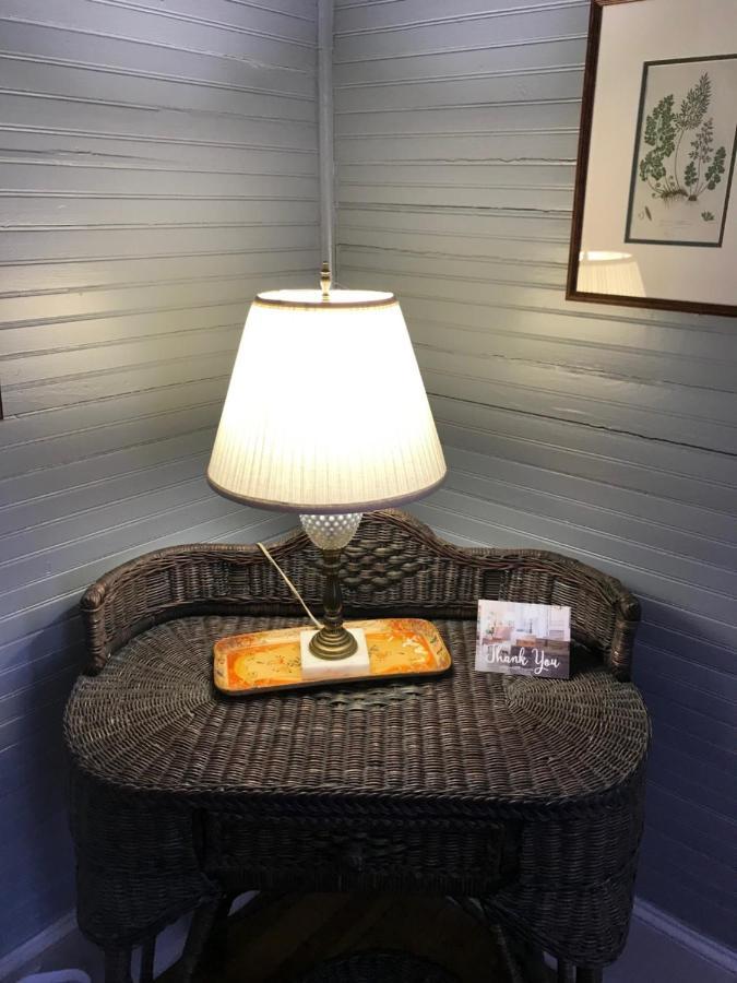 Grand Old Lady Hotel ウェインズビル エクステリア 写真